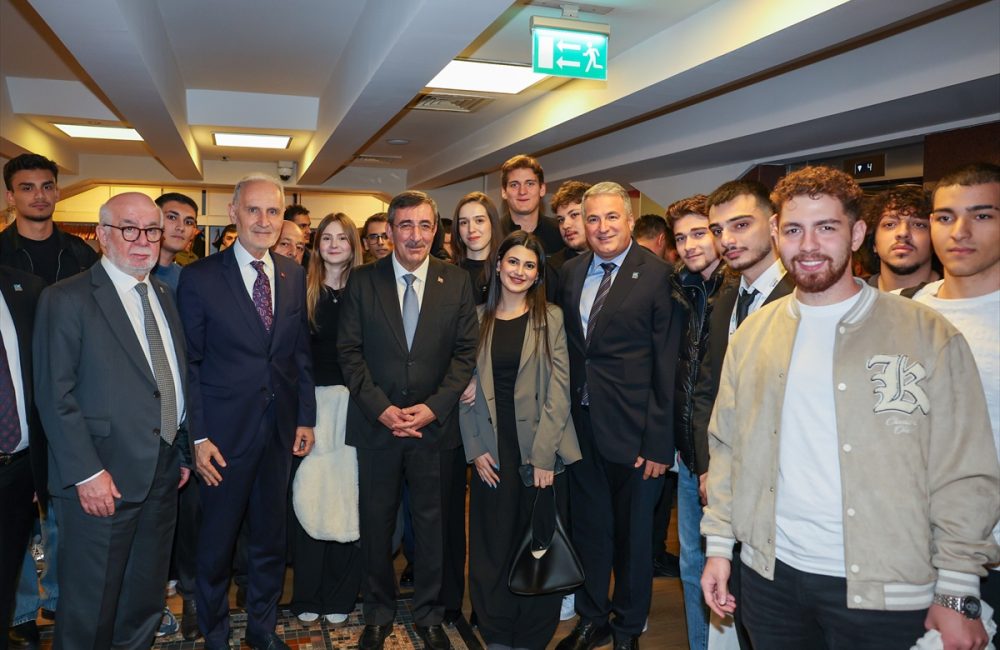 HABERLER.COM – Cevdet Yılmaz, İstanbul Ticaret Kongresi’nde istikrar üstünlüğünü anlattı